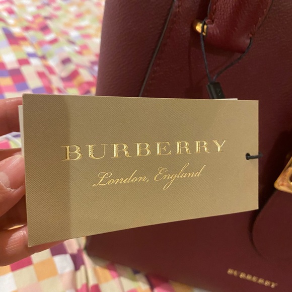 Burberry - Picture 8 of 10